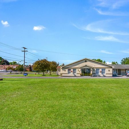 ロードウェイ イン ウィーズポート Weedsport エクステリア 写真